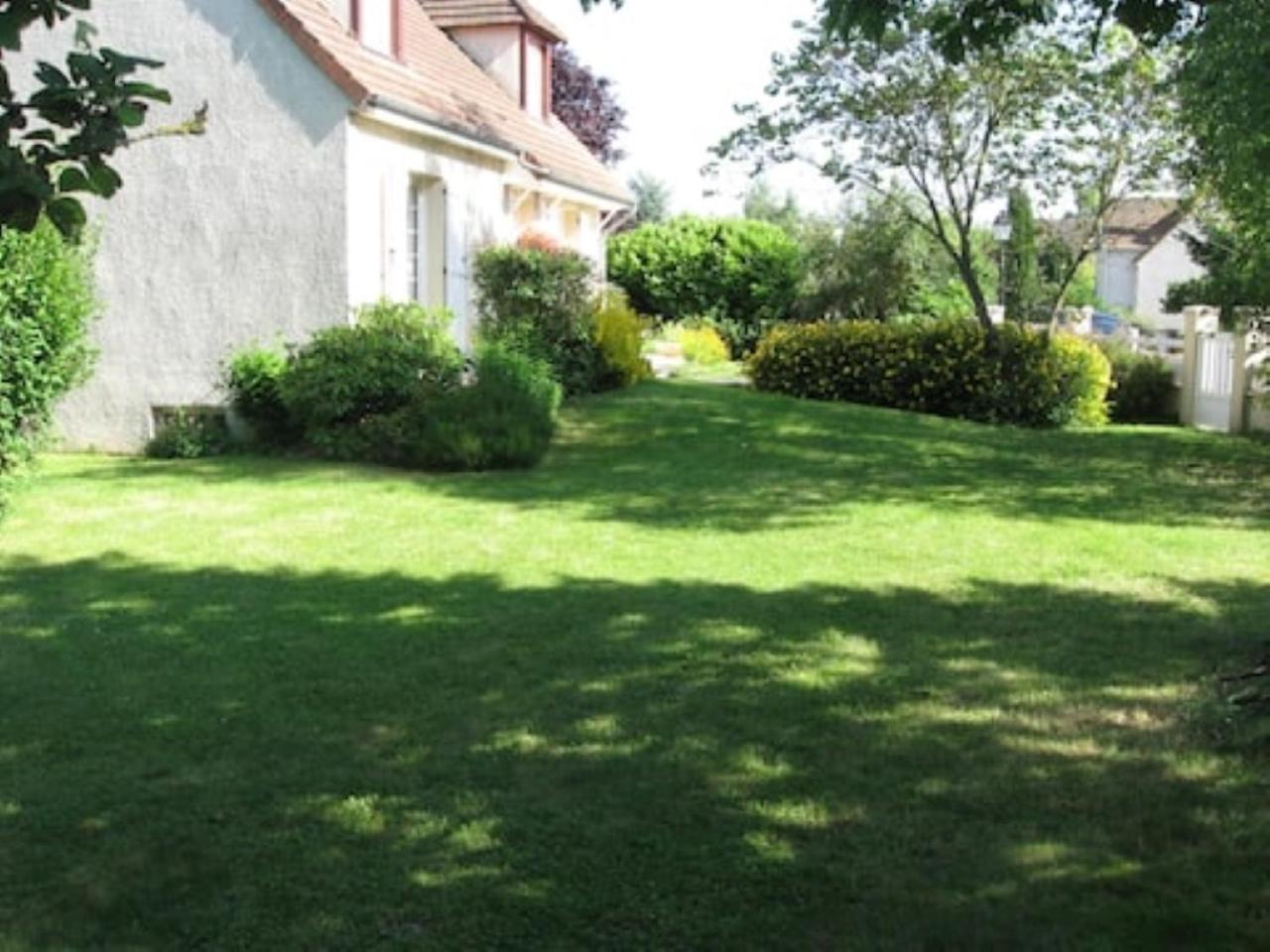 Beau Studio T1 A 30 Km De Paris Saint-Germain-lès-Corbeil Esterno foto